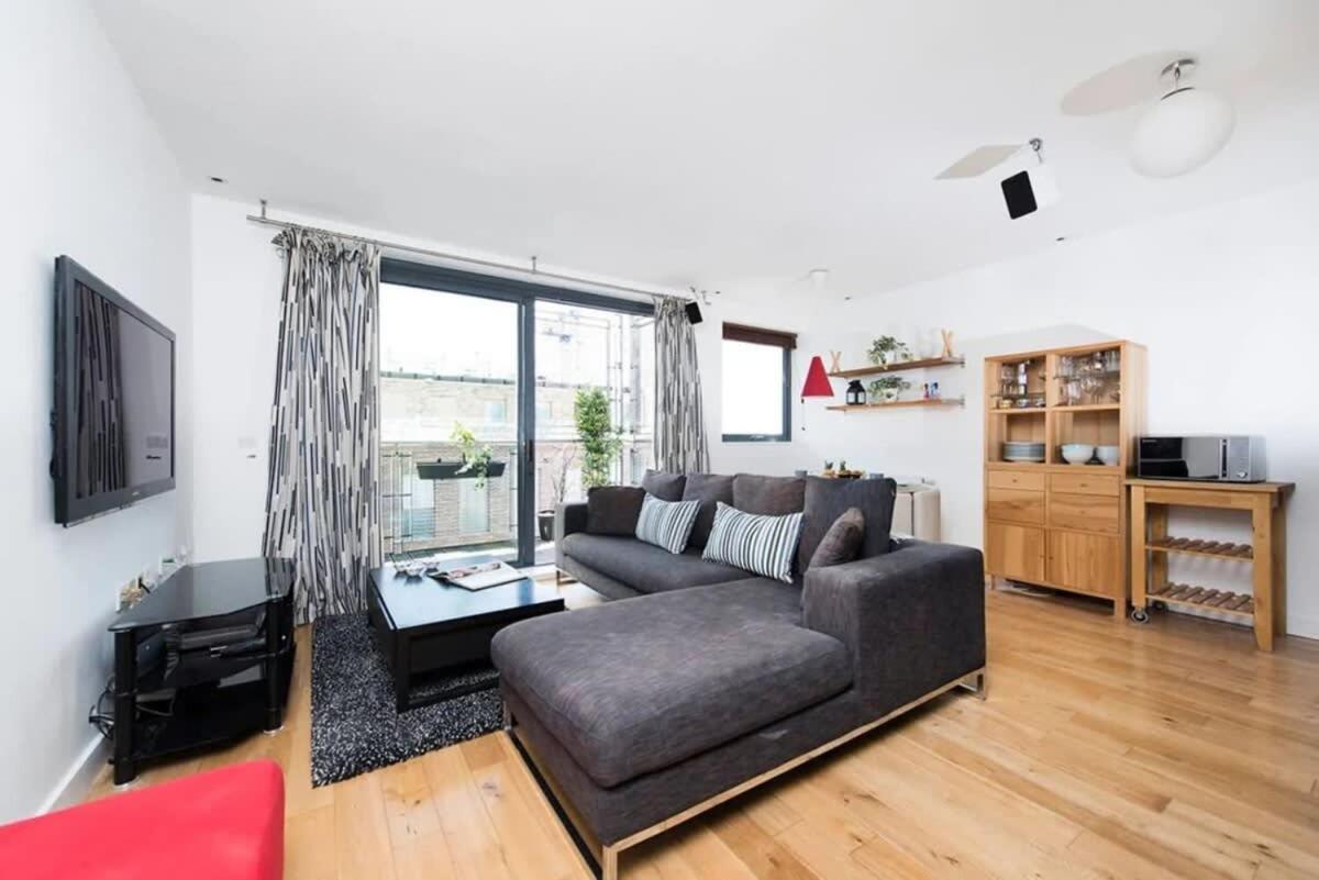 Modern 2 Bed Apartment W Balcony In Londra Exterior foto