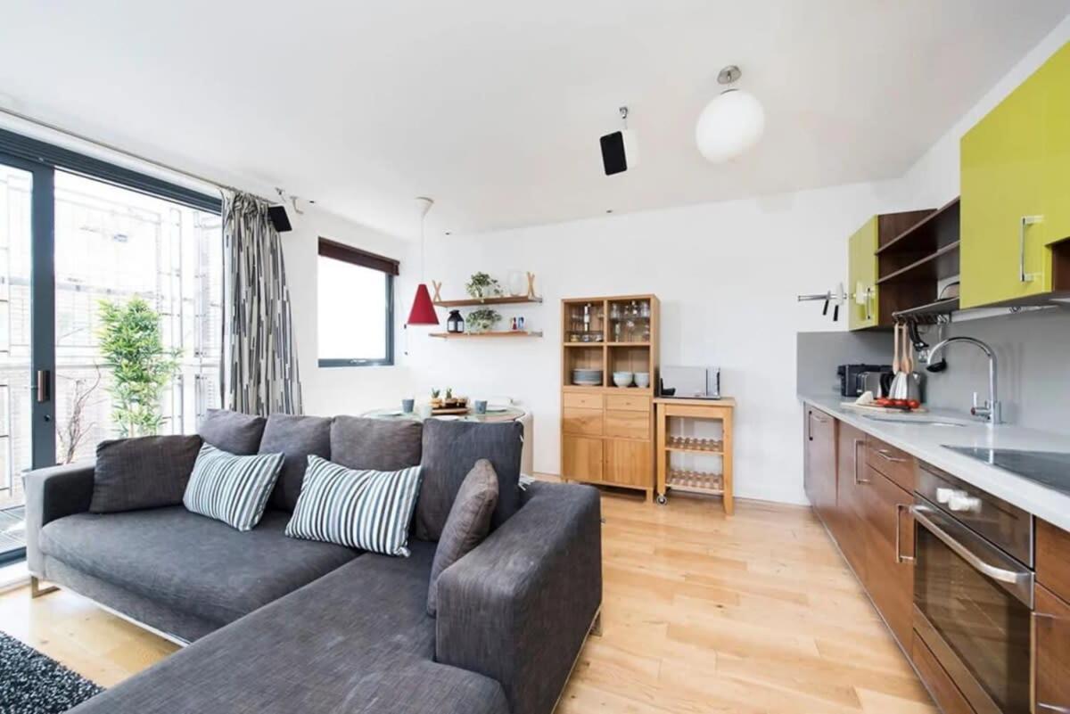 Modern 2 Bed Apartment W Balcony In Londra Exterior foto